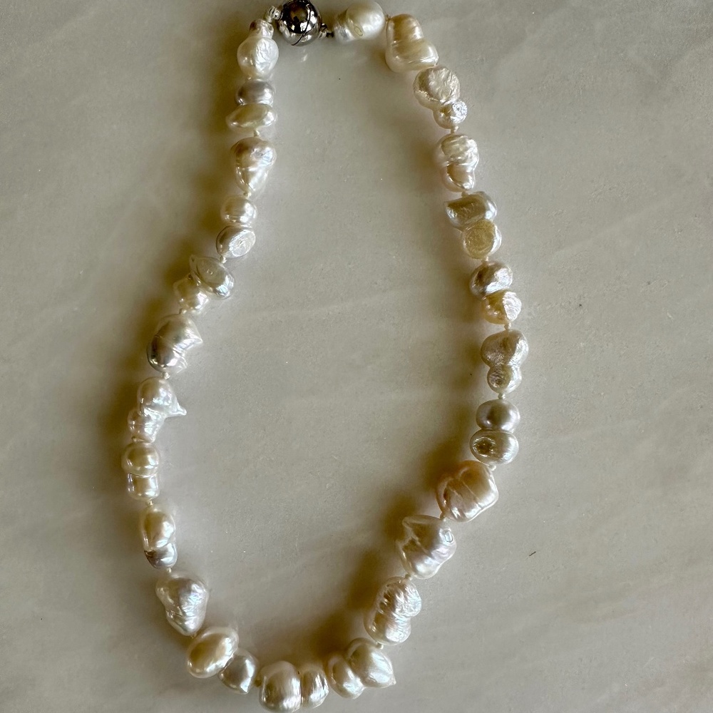 Gorgeous Freshwater Pearl Necklace, Brand New
